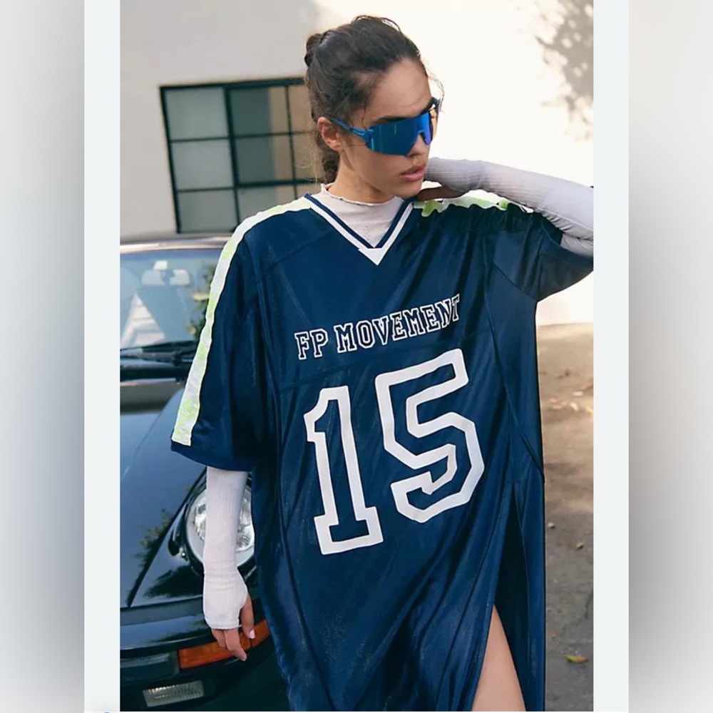 FREE PEOPLE Movement Happy Camper Blue Tee Sz XS NWOT